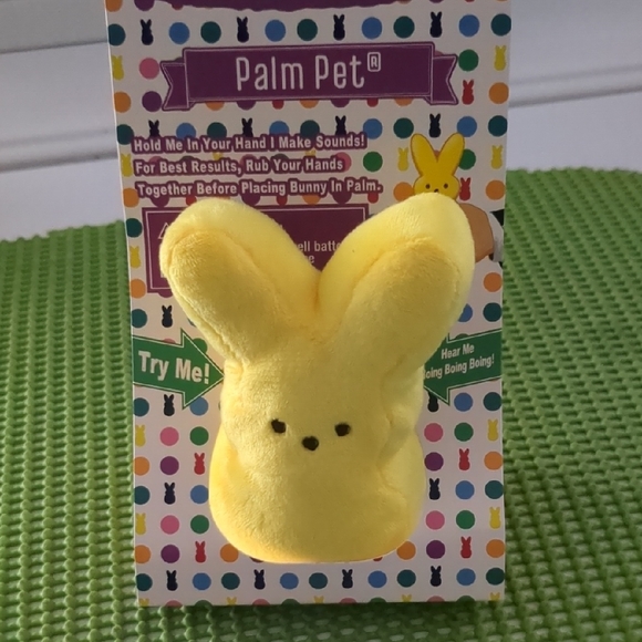 peeps Other - Peeps Palm Pet Plush Toy In Yellow New